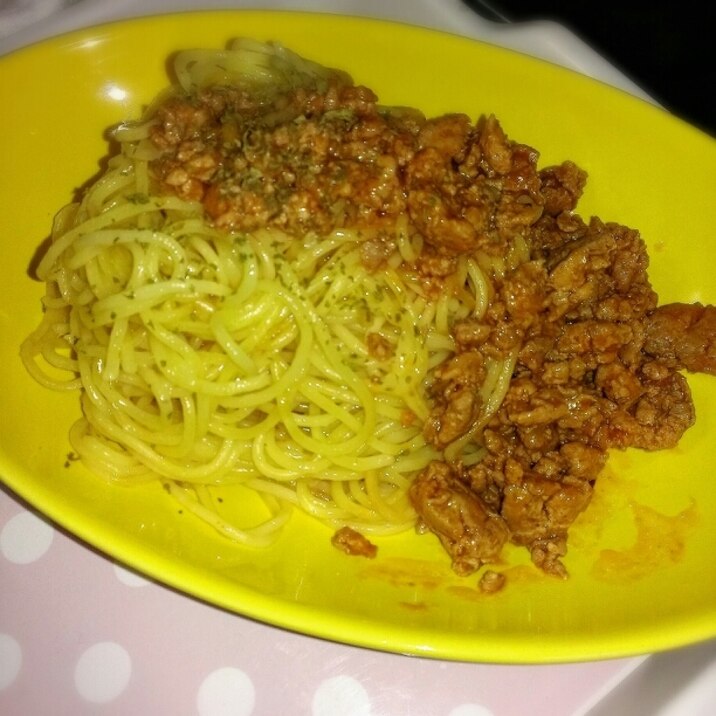 簡単！チーズとひき肉のパスタ